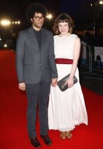 Exploring the Height of Richard Ayoade: a Unique Perspective