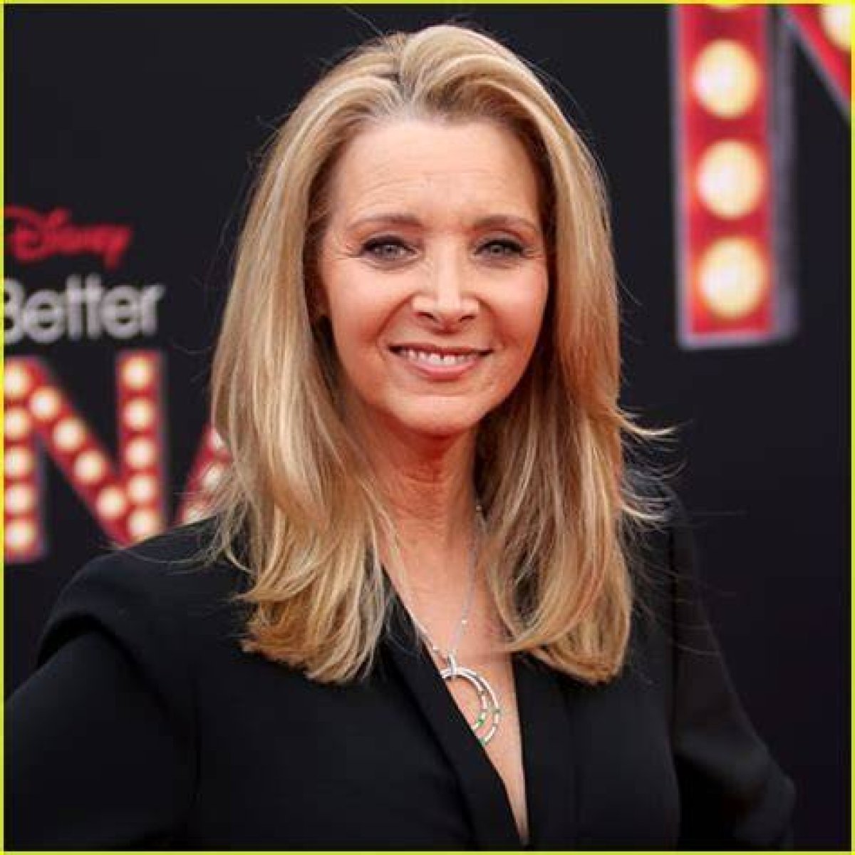 Unveiling Lisa Kudrow's Net Worth: a Journey of Success